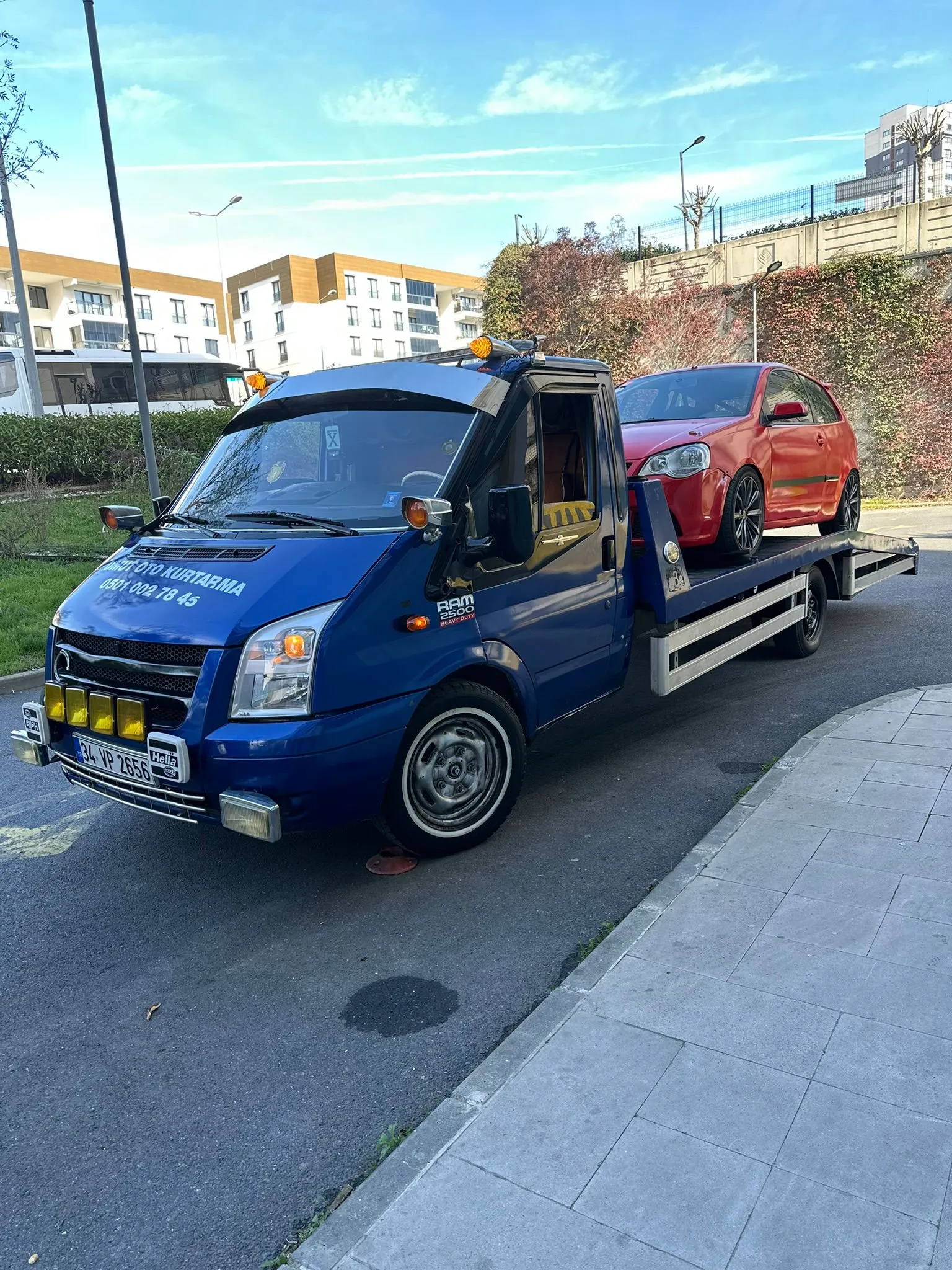 Acil Oto Yol Yardım Aracı